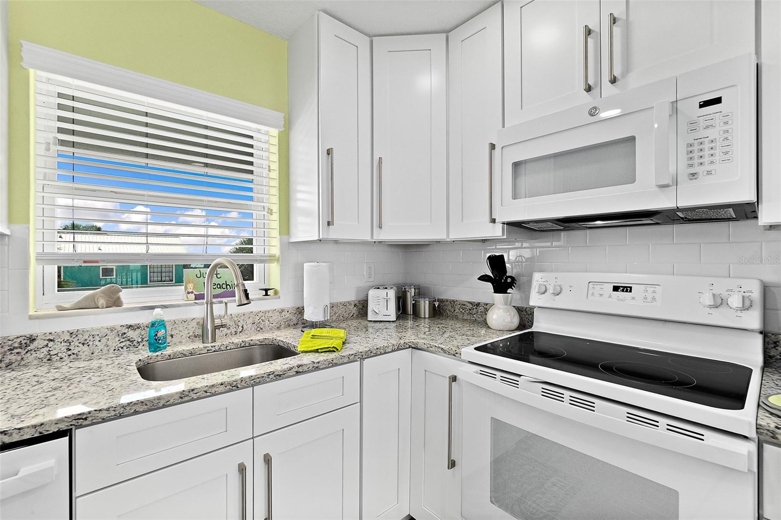 Image 7 of 24 For 300 Central Avenue 202