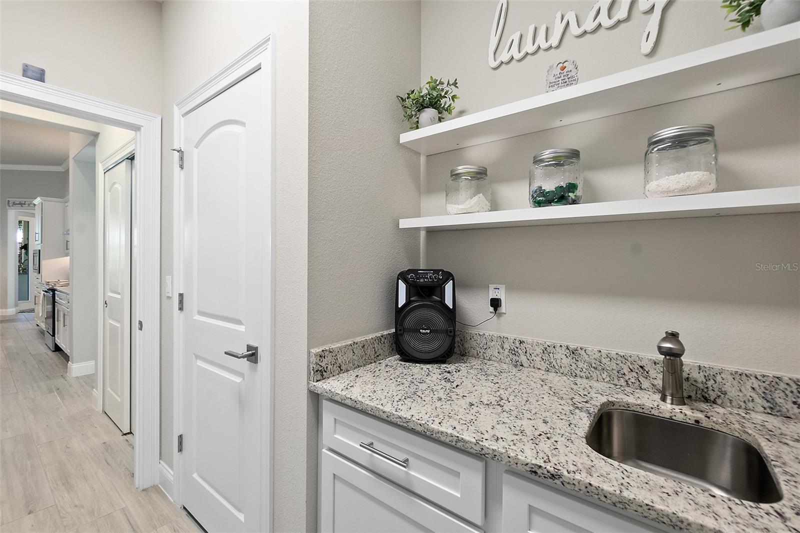 Listing photo id 65 for 100 Seaside Point