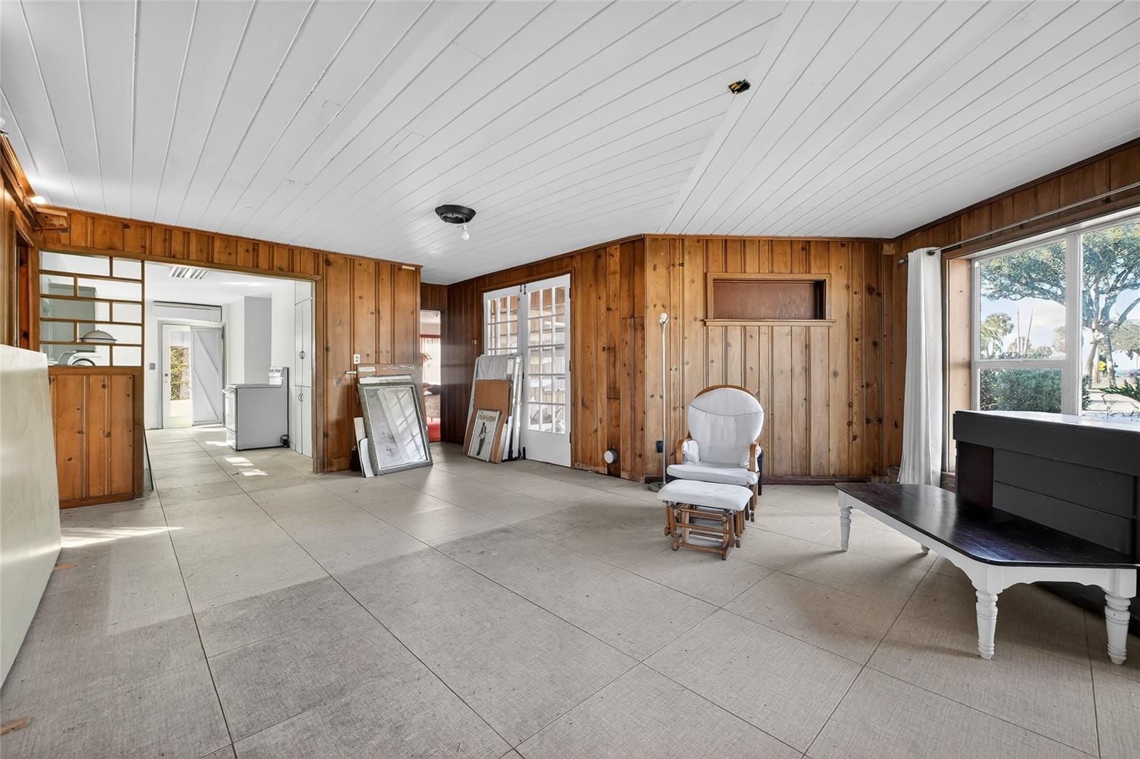 Image 19 of 64 For 1630 Riverside Drive