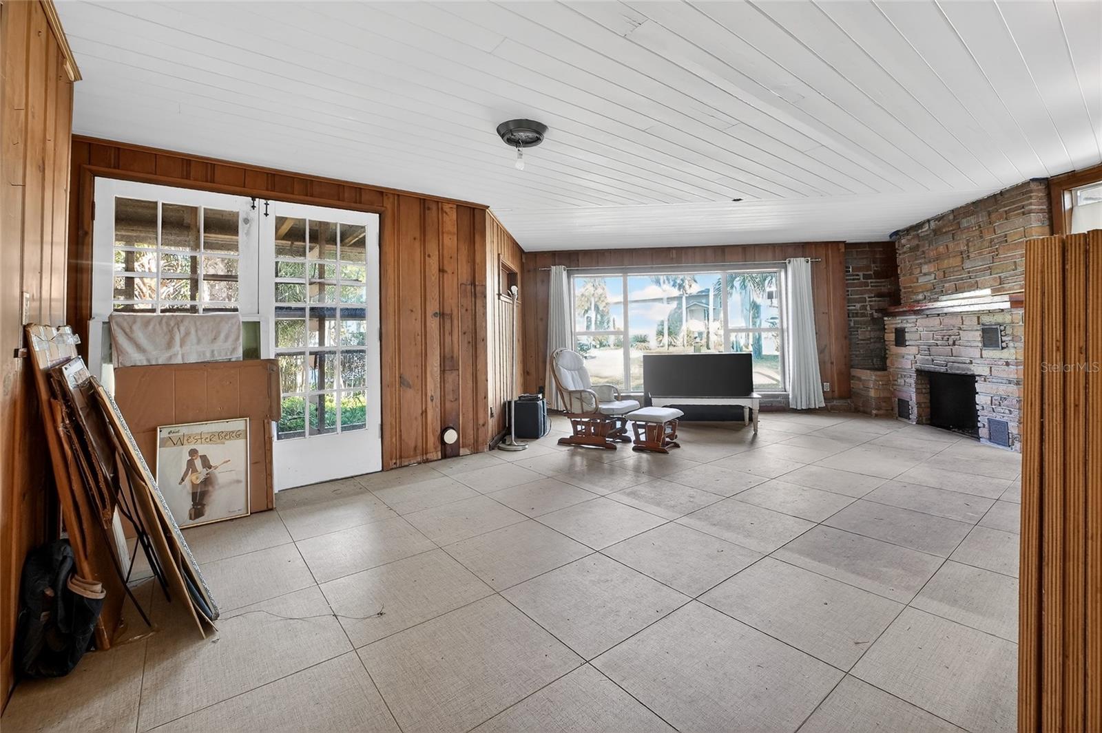 Image 21 of 64 For 1630 Riverside Drive