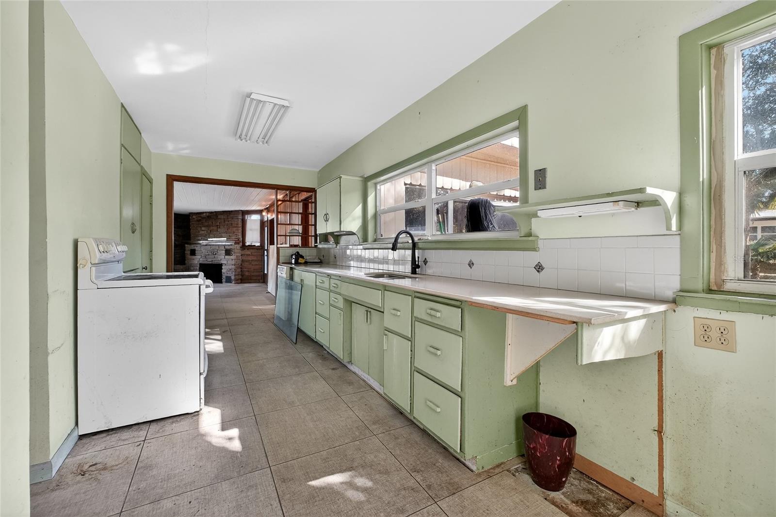 Image 31 of 64 For 1630 Riverside Drive