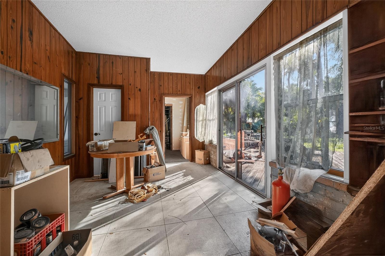 Image 32 of 64 For 1630 Riverside Drive