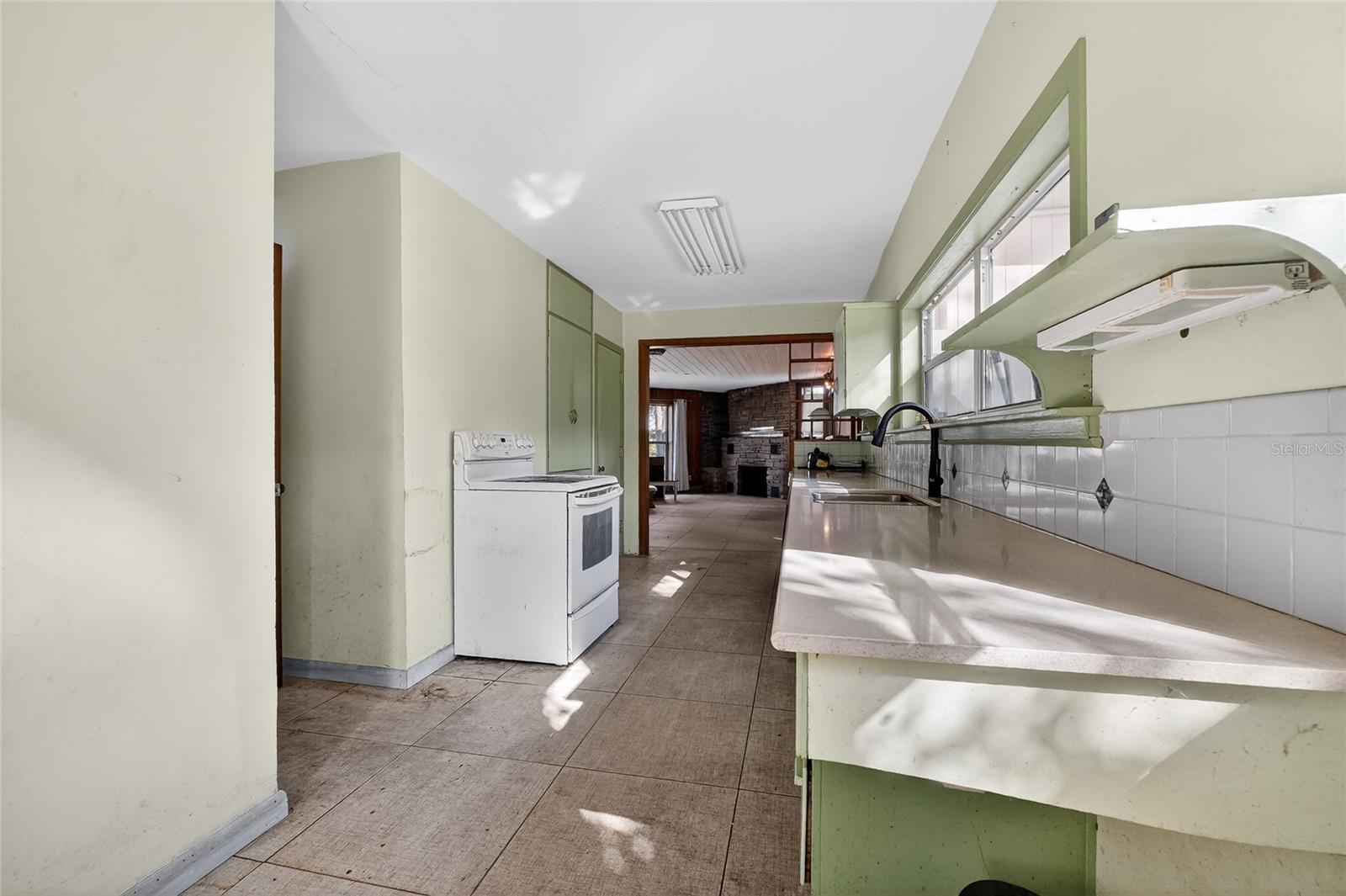 Image 34 of 64 For 1630 Riverside Drive