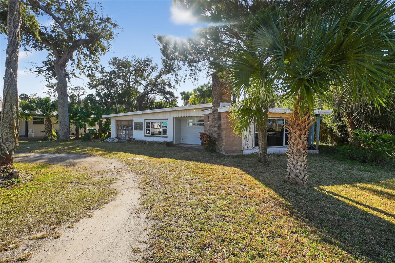 Image 7 of 64 For 1630 Riverside Drive