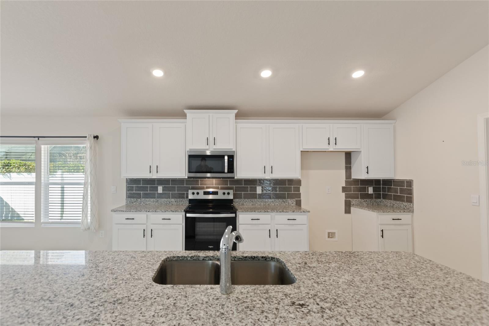 Image 20 of 72 For 46 Pitt Lane