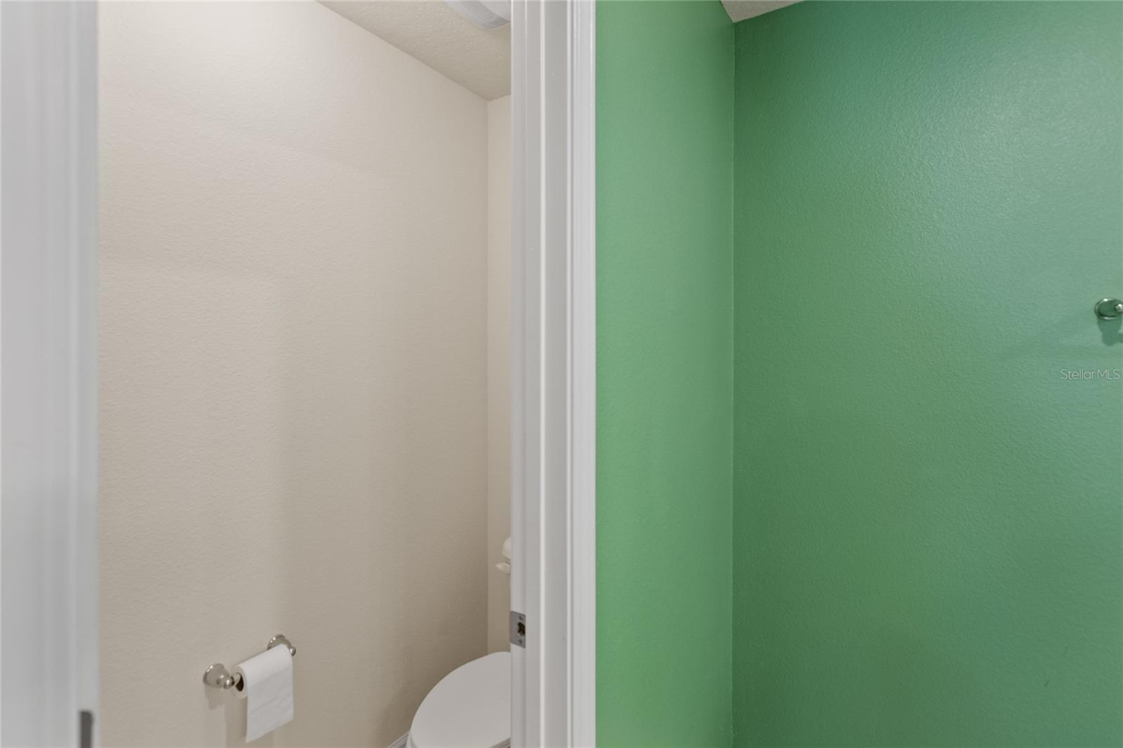 Image 33 of 72 For 46 Pitt Lane