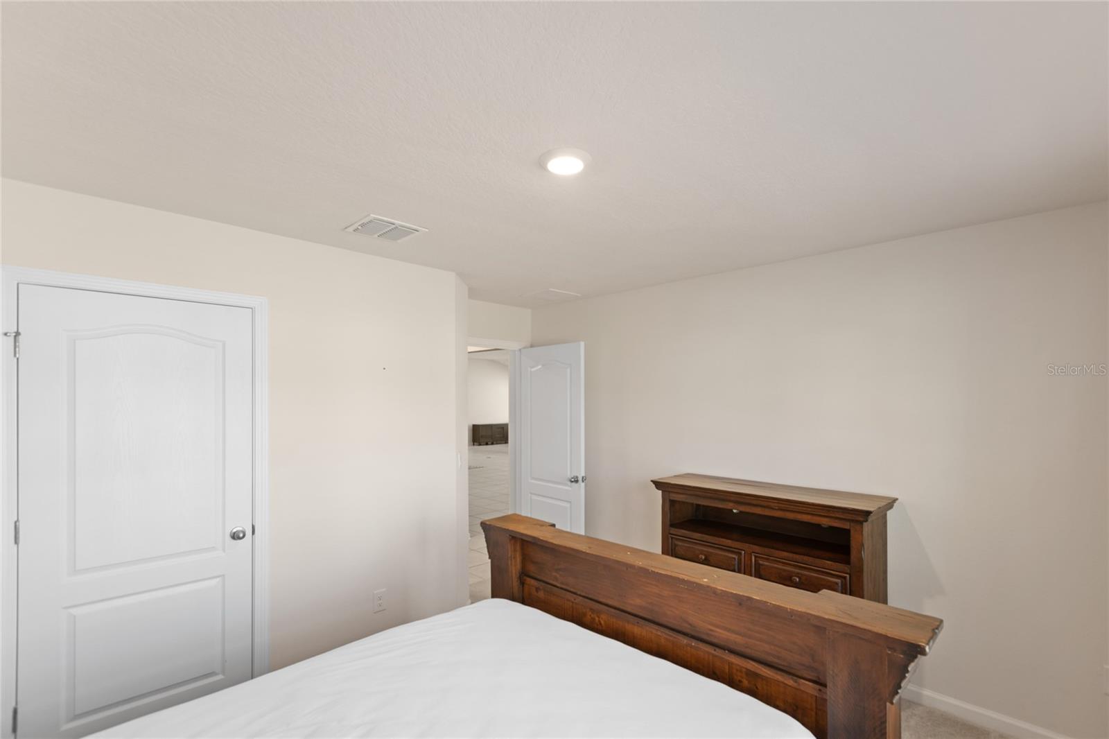 Image 40 of 72 For 46 Pitt Lane