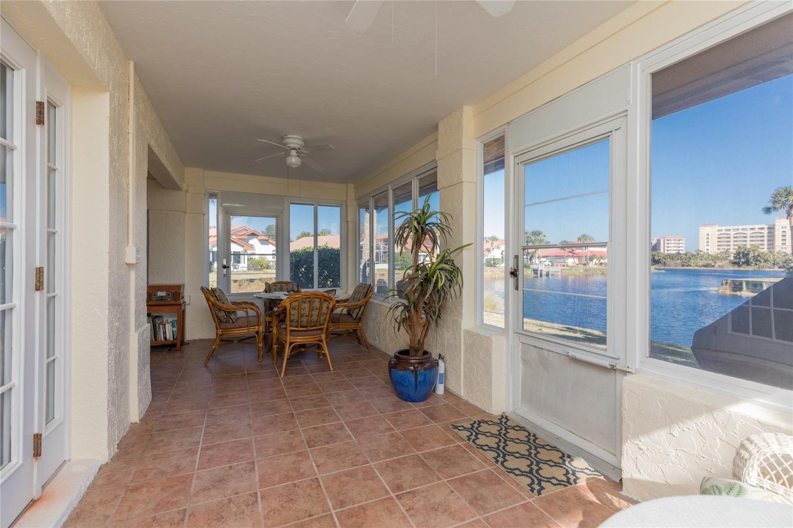 Image 28 of 87 For 40 San Carlos Drive