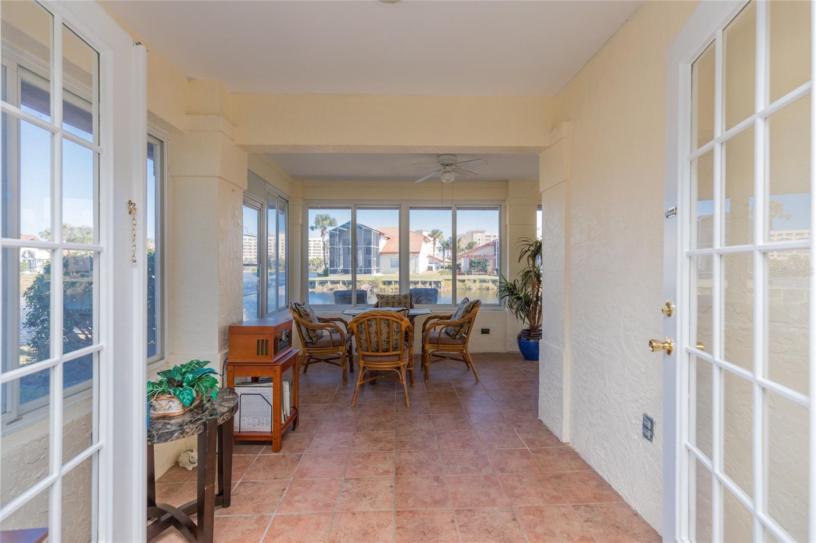 Image 32 of 87 For 40 San Carlos Drive