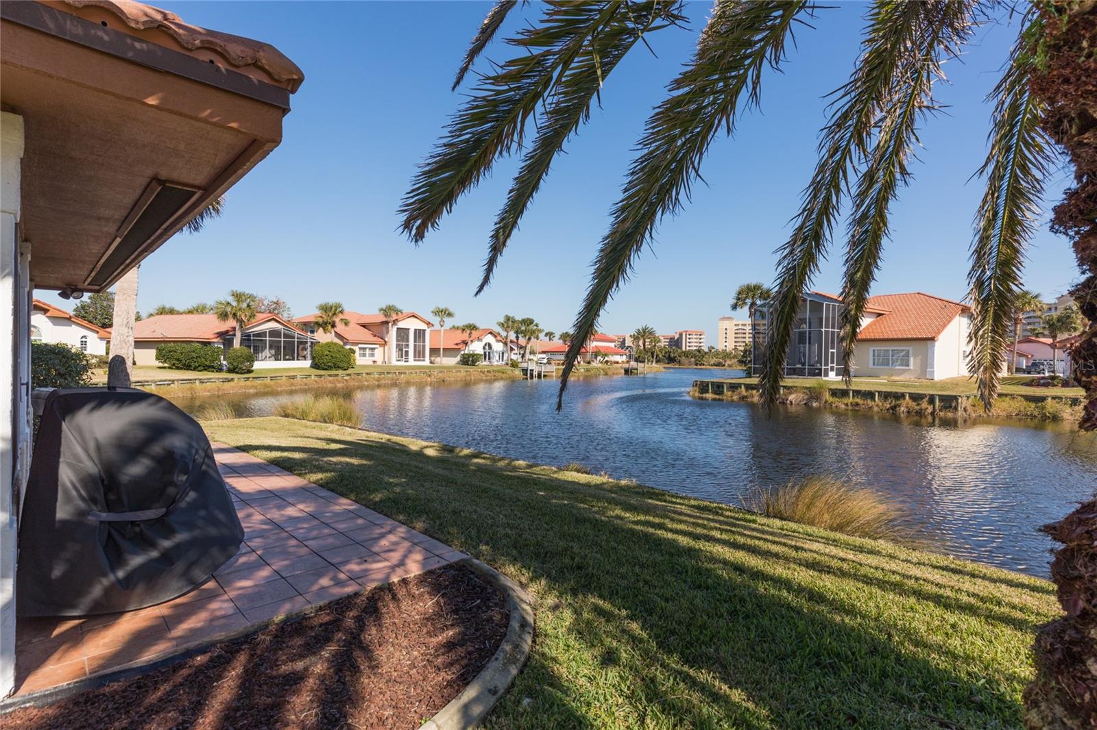 Image 33 of 87 For 40 San Carlos Drive