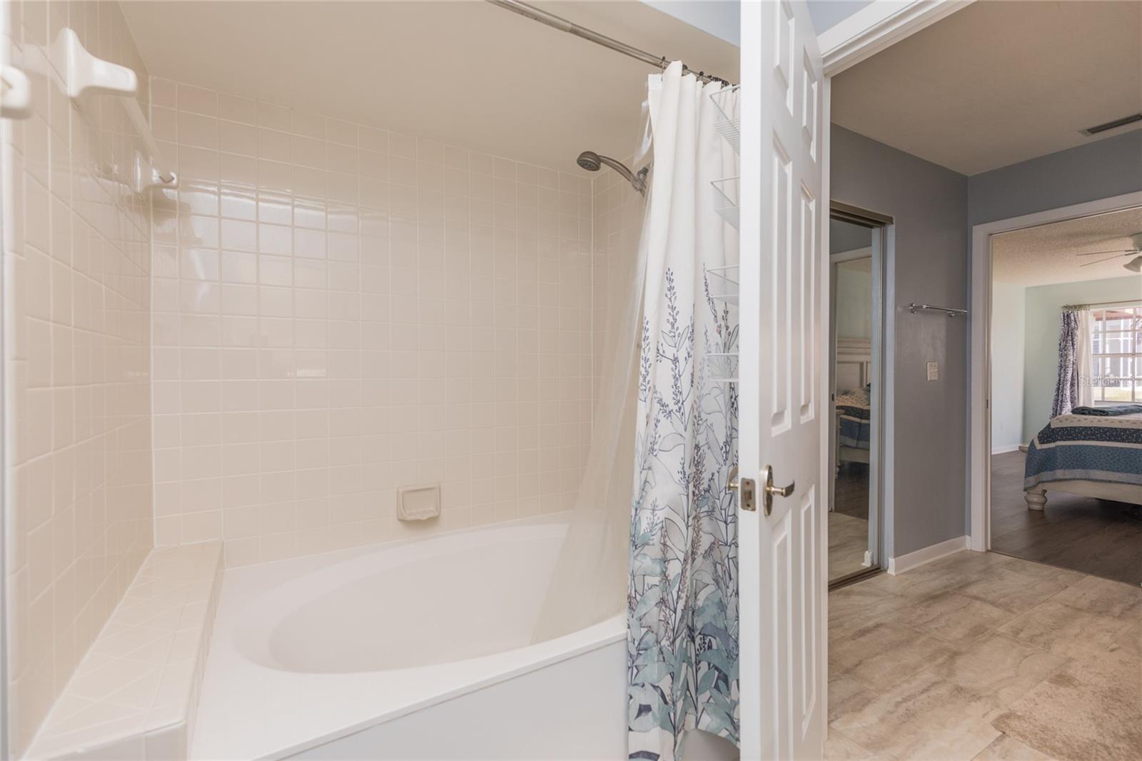 Image 42 of 87 For 40 San Carlos Drive