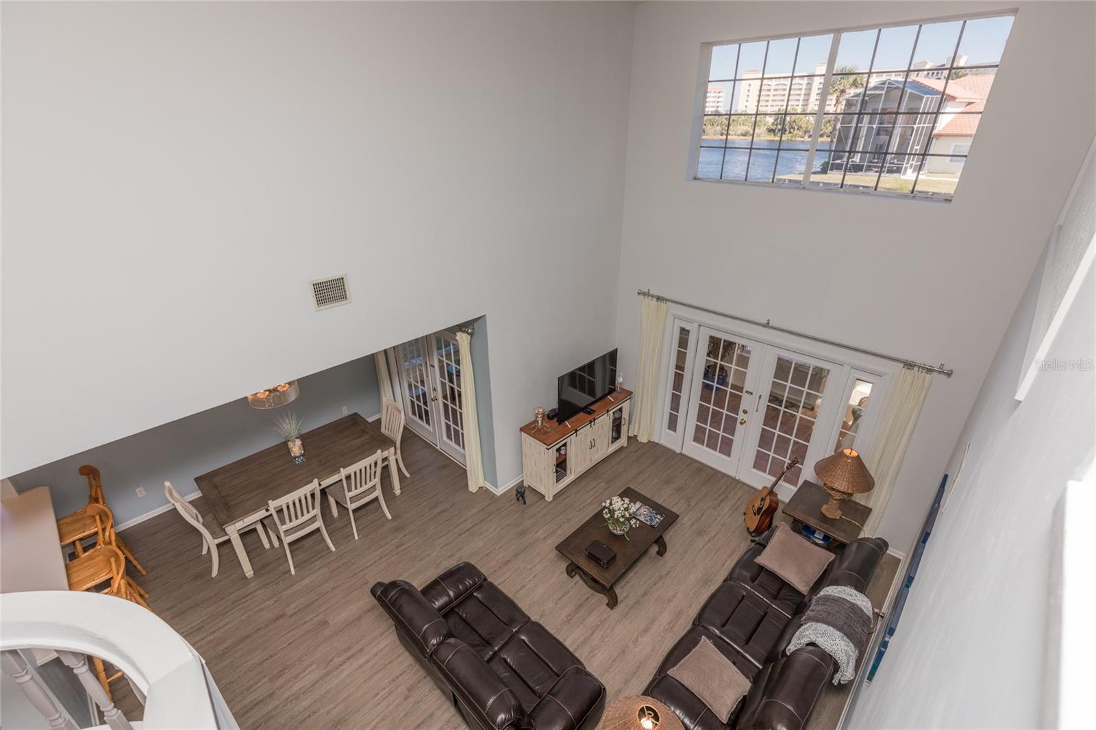 Image 45 of 87 For 40 San Carlos Drive