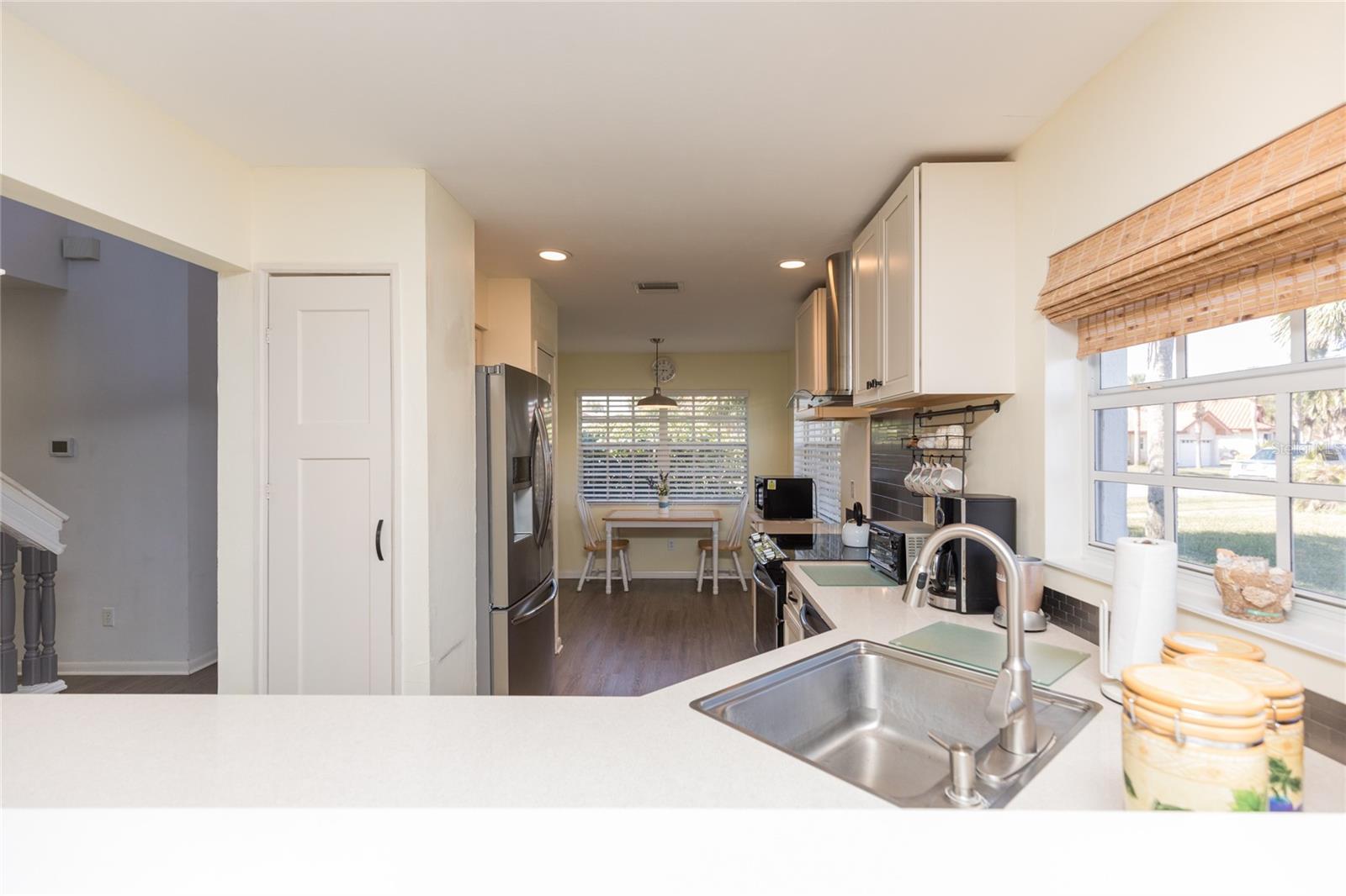 Image 9 of 87 For 40 San Carlos Drive