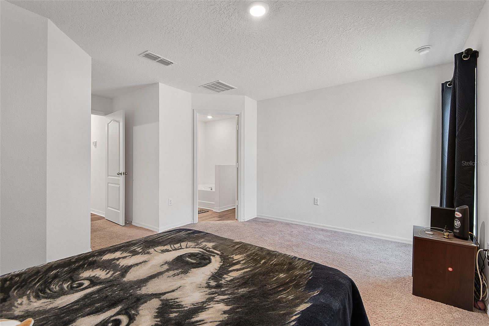 Image 24 of 44 For 13 Ryken Lane