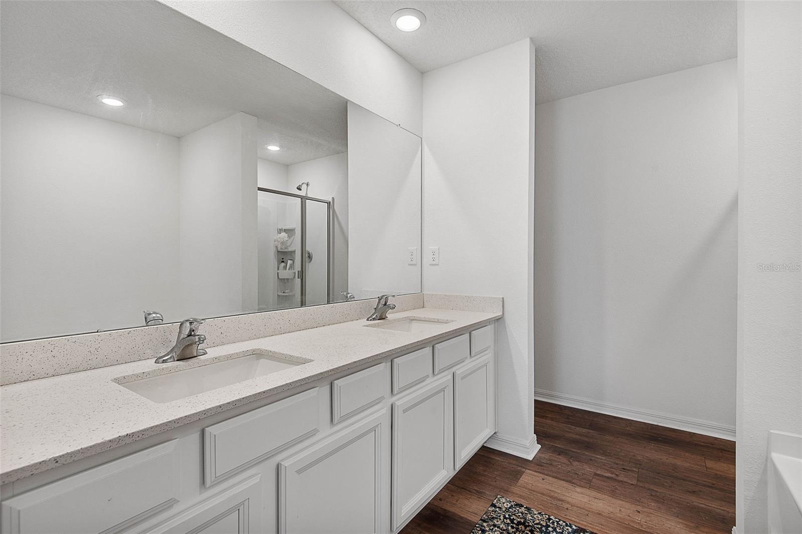 Image 25 of 44 For 13 Ryken Lane