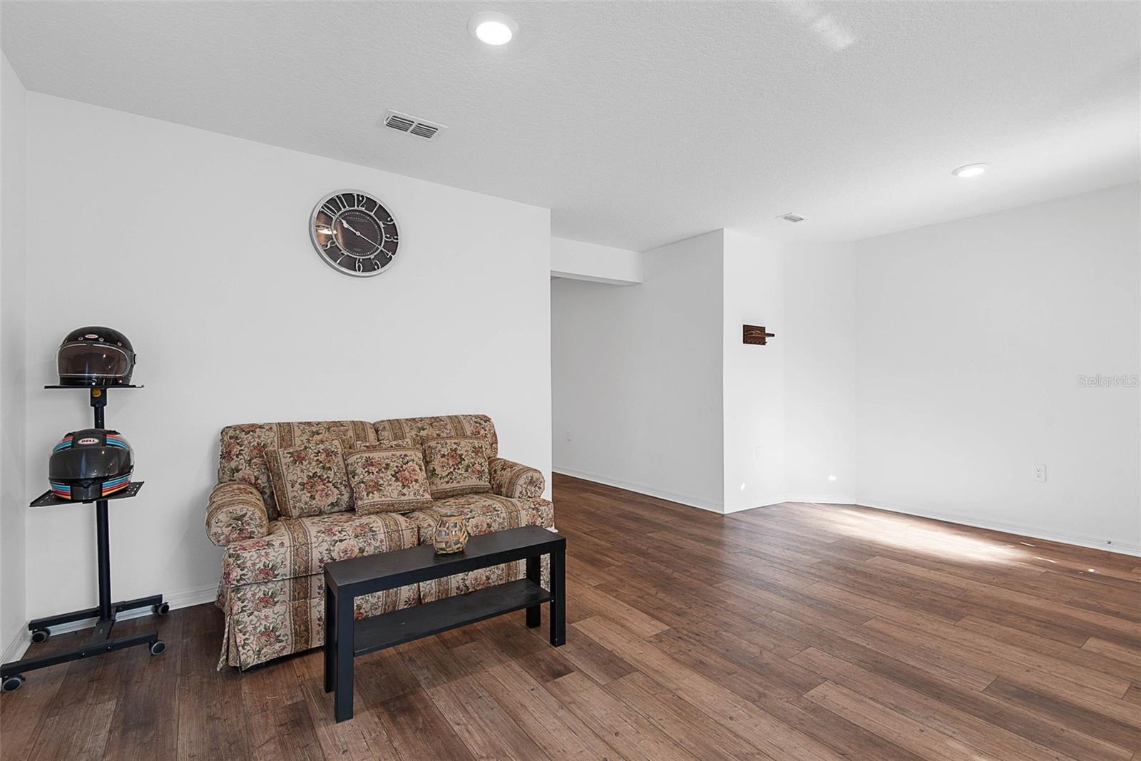 Image 7 of 44 For 13 Ryken Lane