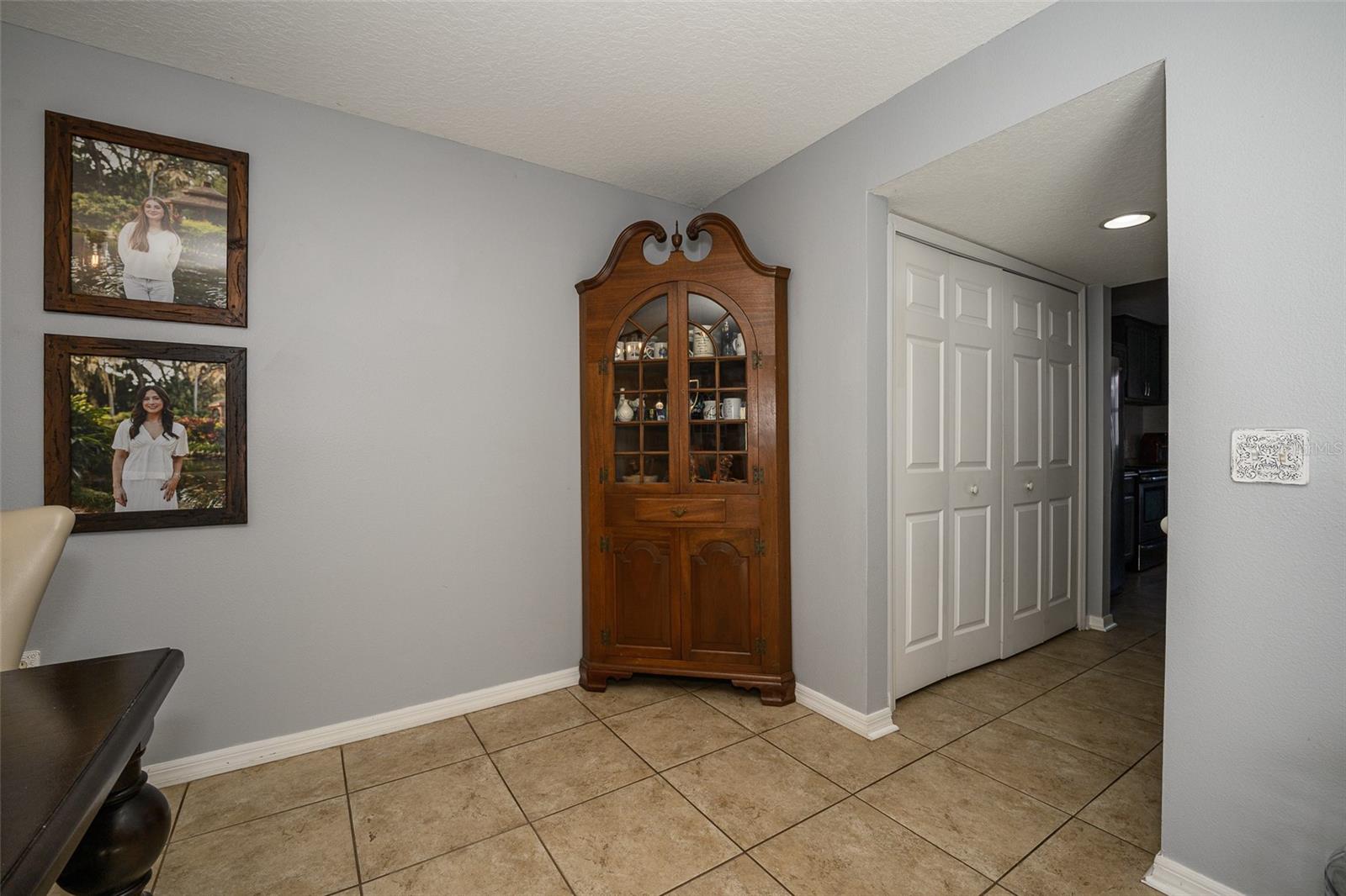 Image 13 of 74 For 220 Bird Of Paradise Drive