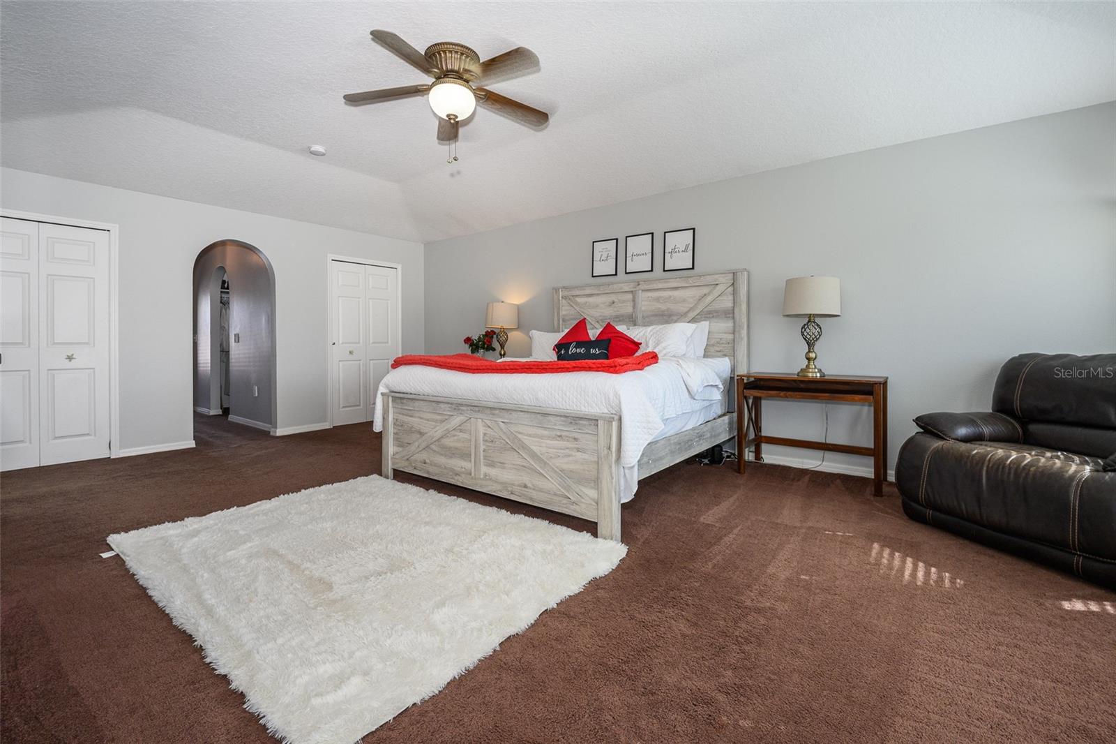 Image 40 of 74 For 220 Bird Of Paradise Drive