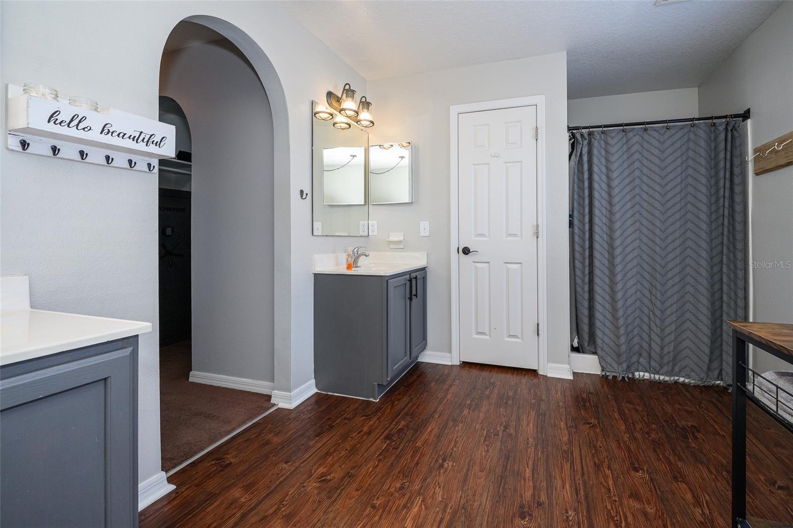 Image 46 of 74 For 220 Bird Of Paradise Drive