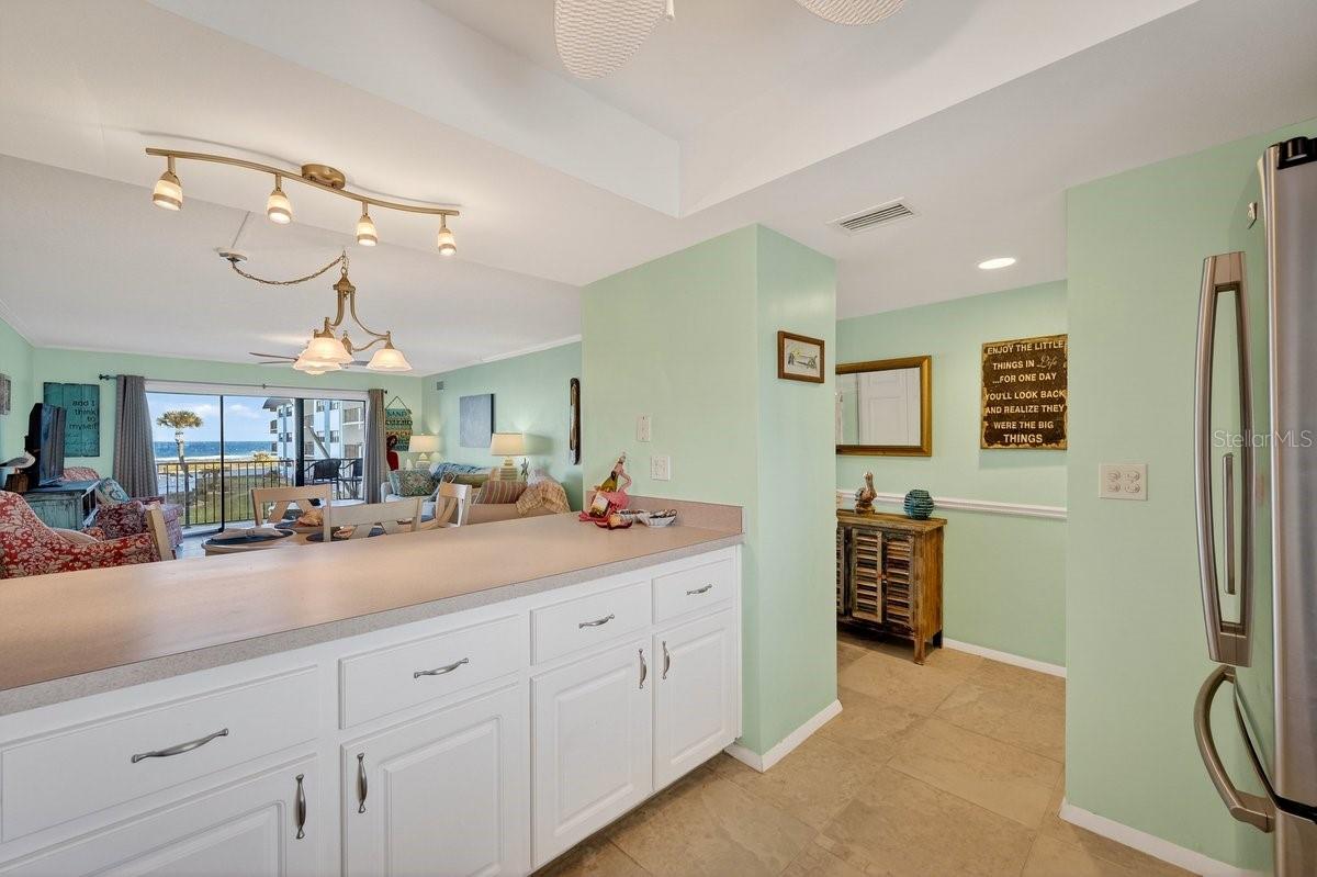 Image 11 of 33 For 2100 Ocean Shore Boulevard 2090