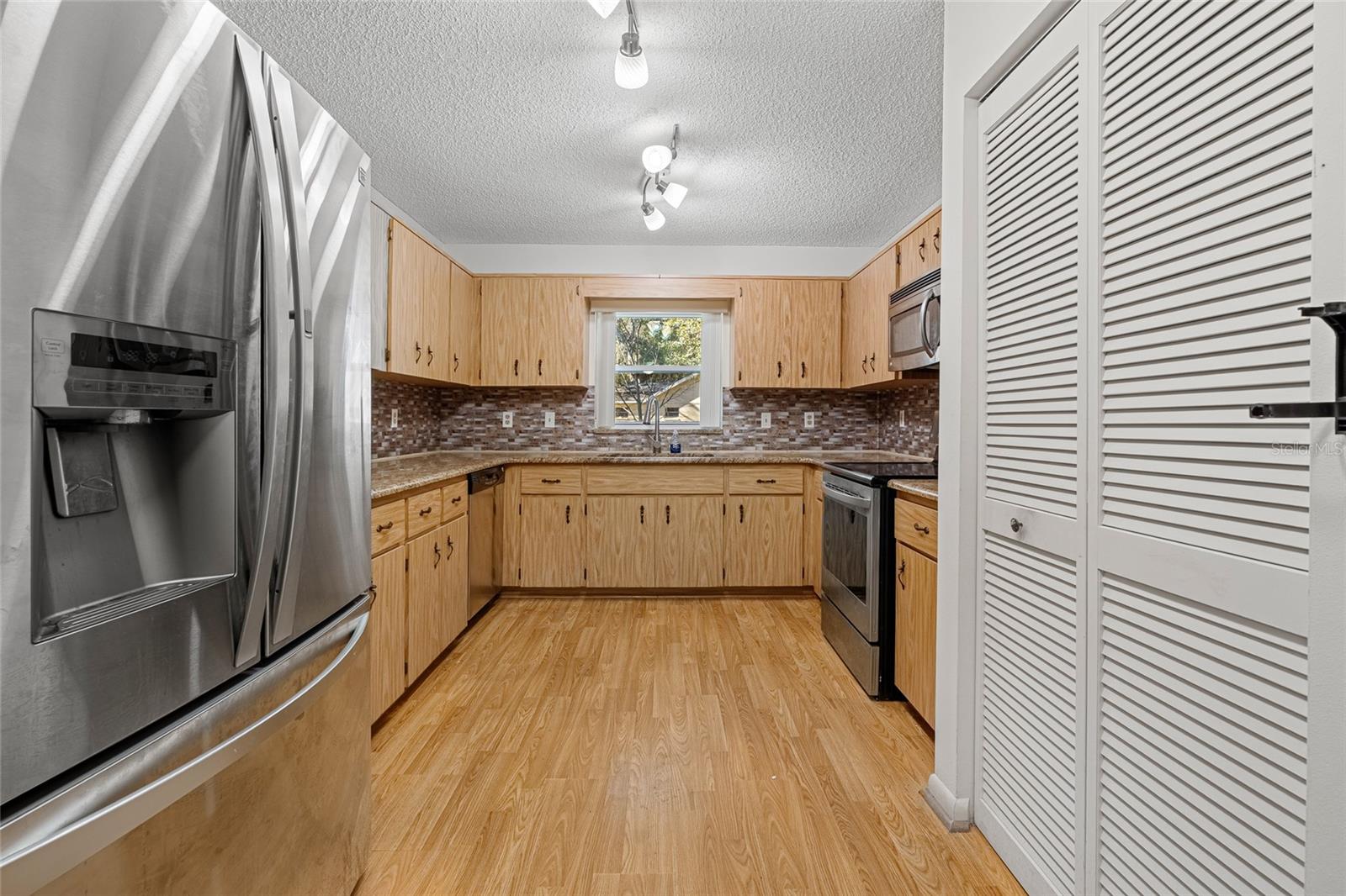 Image 16 of 25 For 9277 83rd Avenue F