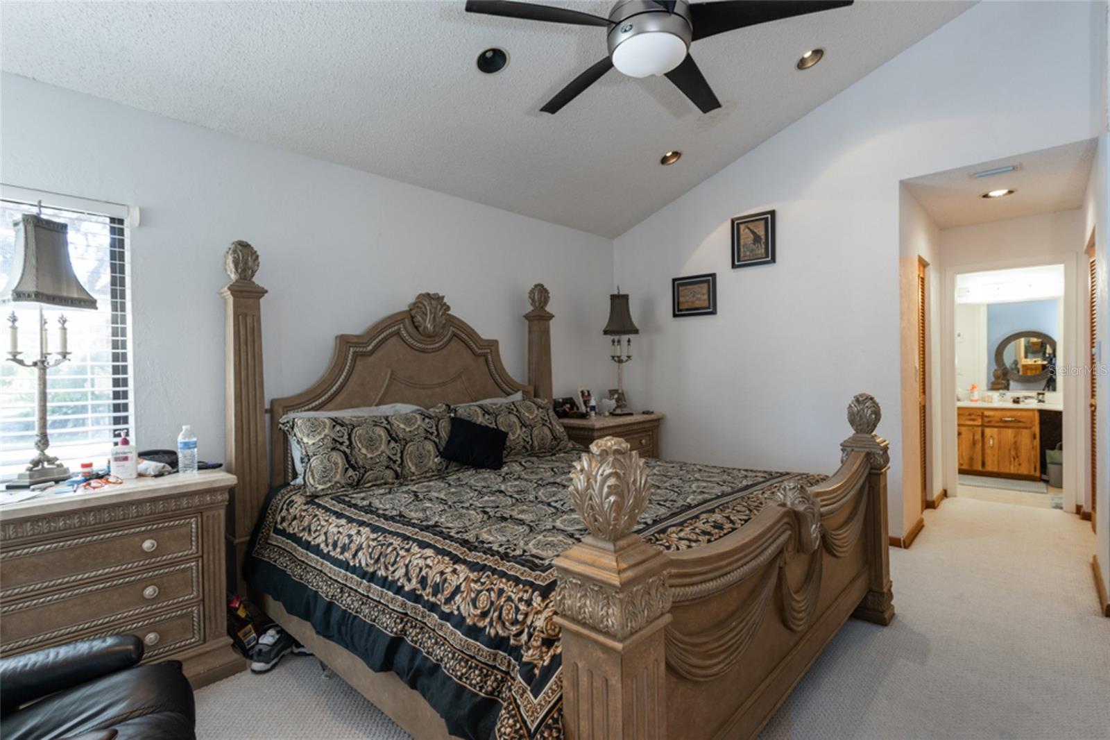 Image 15 of 29 For 39 Village Circle 5-501