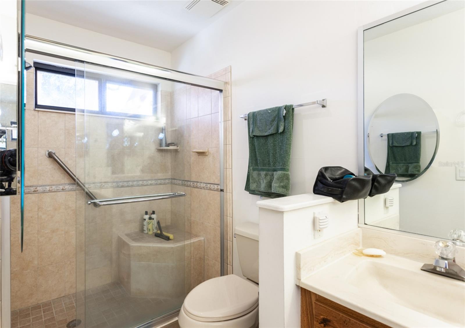 Image 22 of 29 For 39 Village Circle 5-501