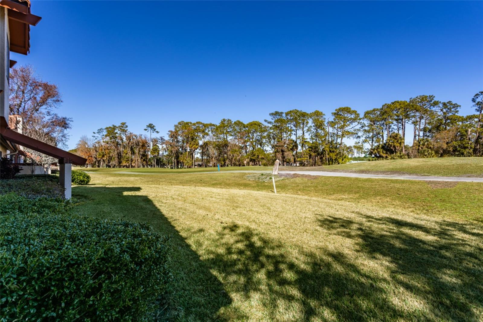 Image 27 of 29 For 39 Village Circle 5-501