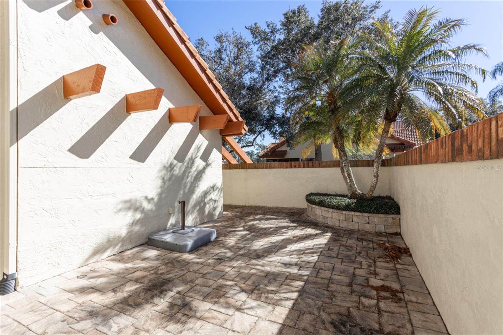 Image 3 of 29 For 39 Village Circle 5-501