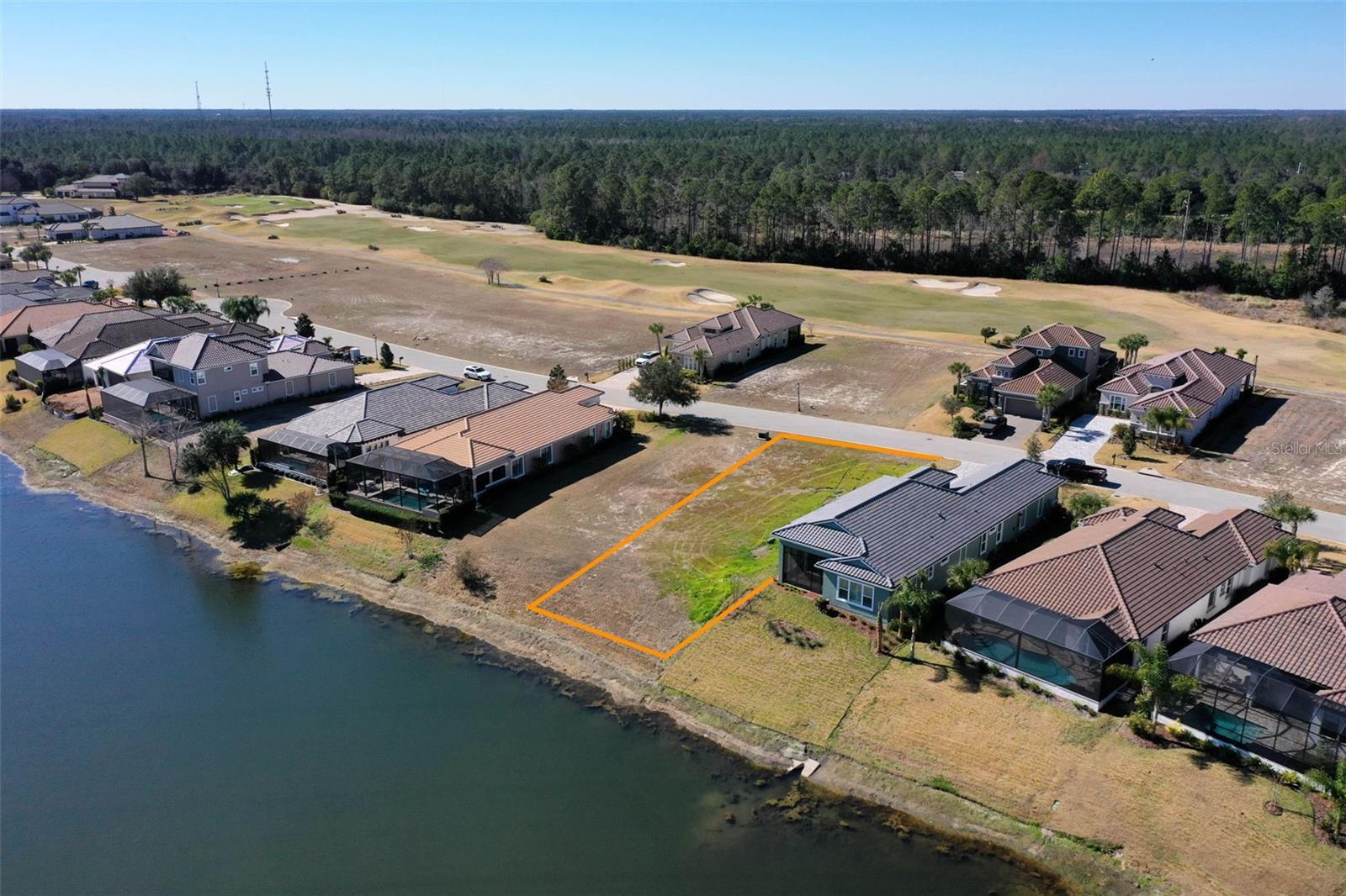 Image 15 of 39 For 423 Bourganville Drive