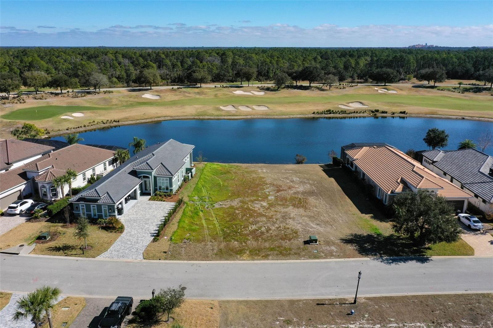 Image 4 of 39 For 423 Bourganville Drive