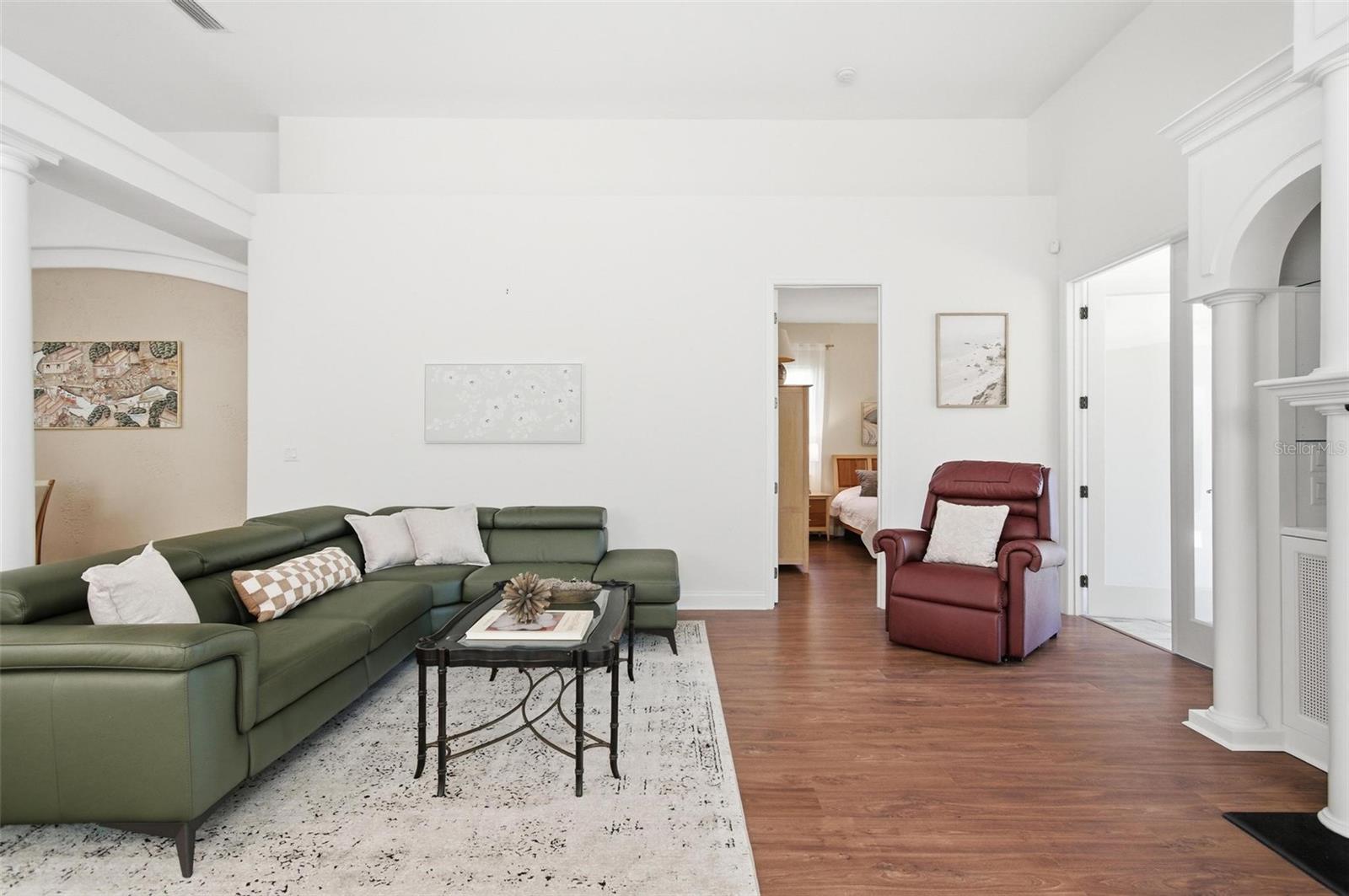 Listing photo id 24 for 33 Marshview Lane