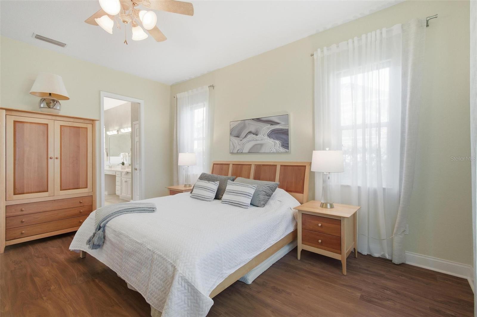 Listing photo id 30 for 33 Marshview Lane