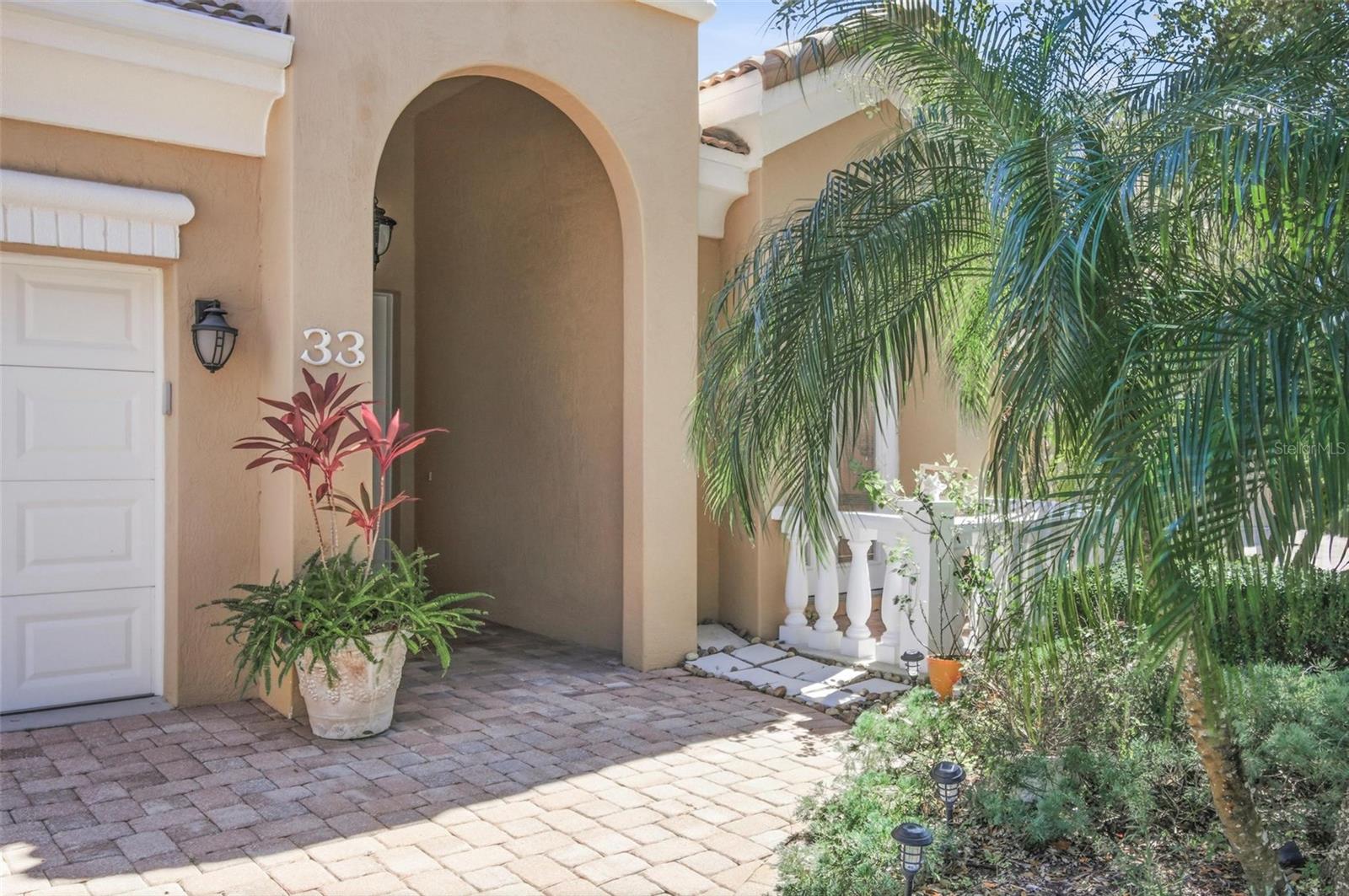 Listing photo id 2 for 33 Marshview Lane