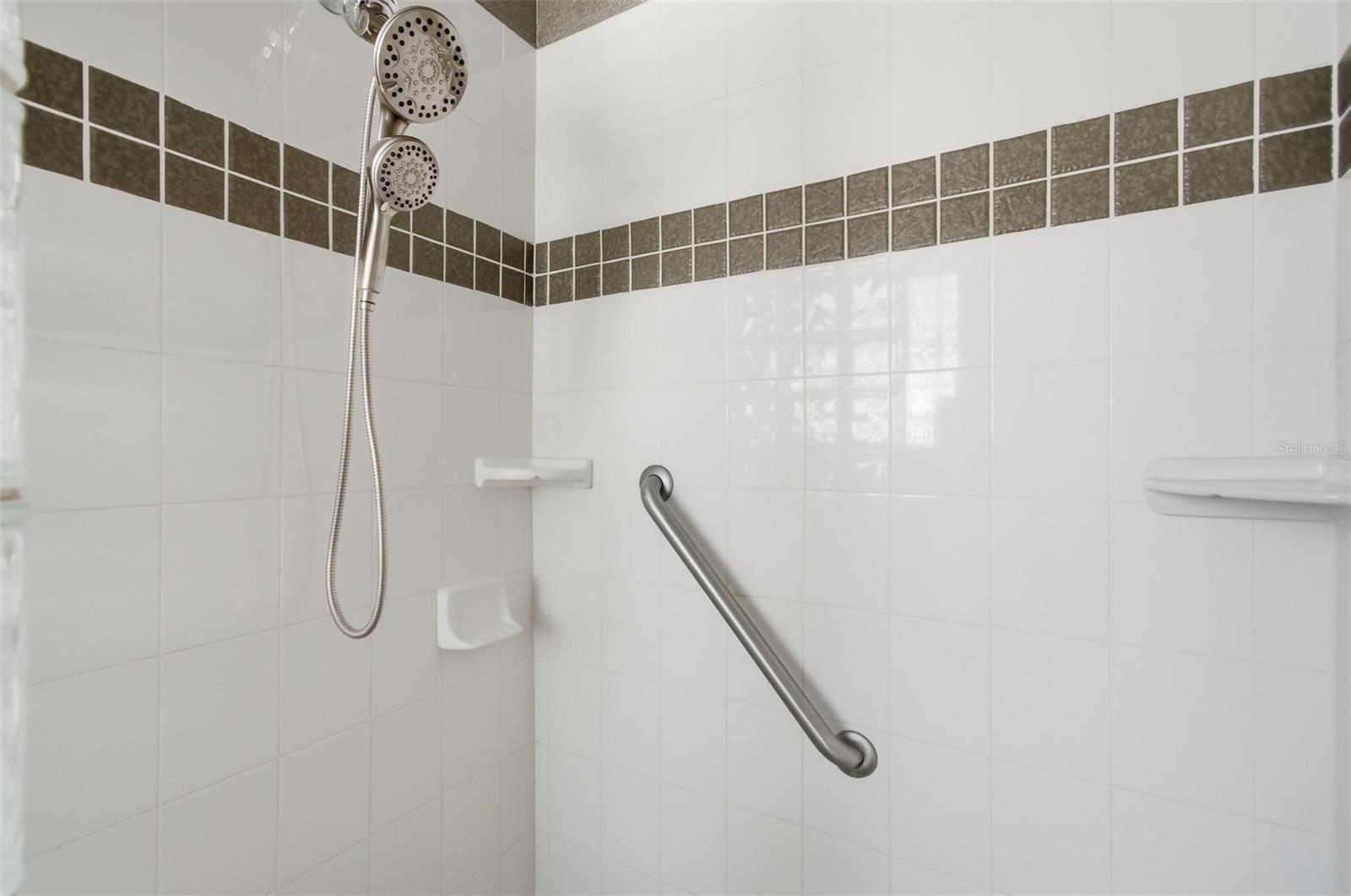 Listing photo id 39 for 33 Marshview Lane