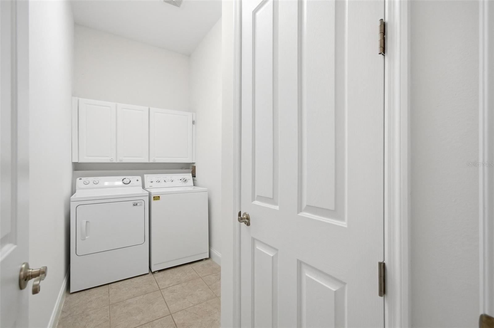 Listing photo id 48 for 33 Marshview Lane