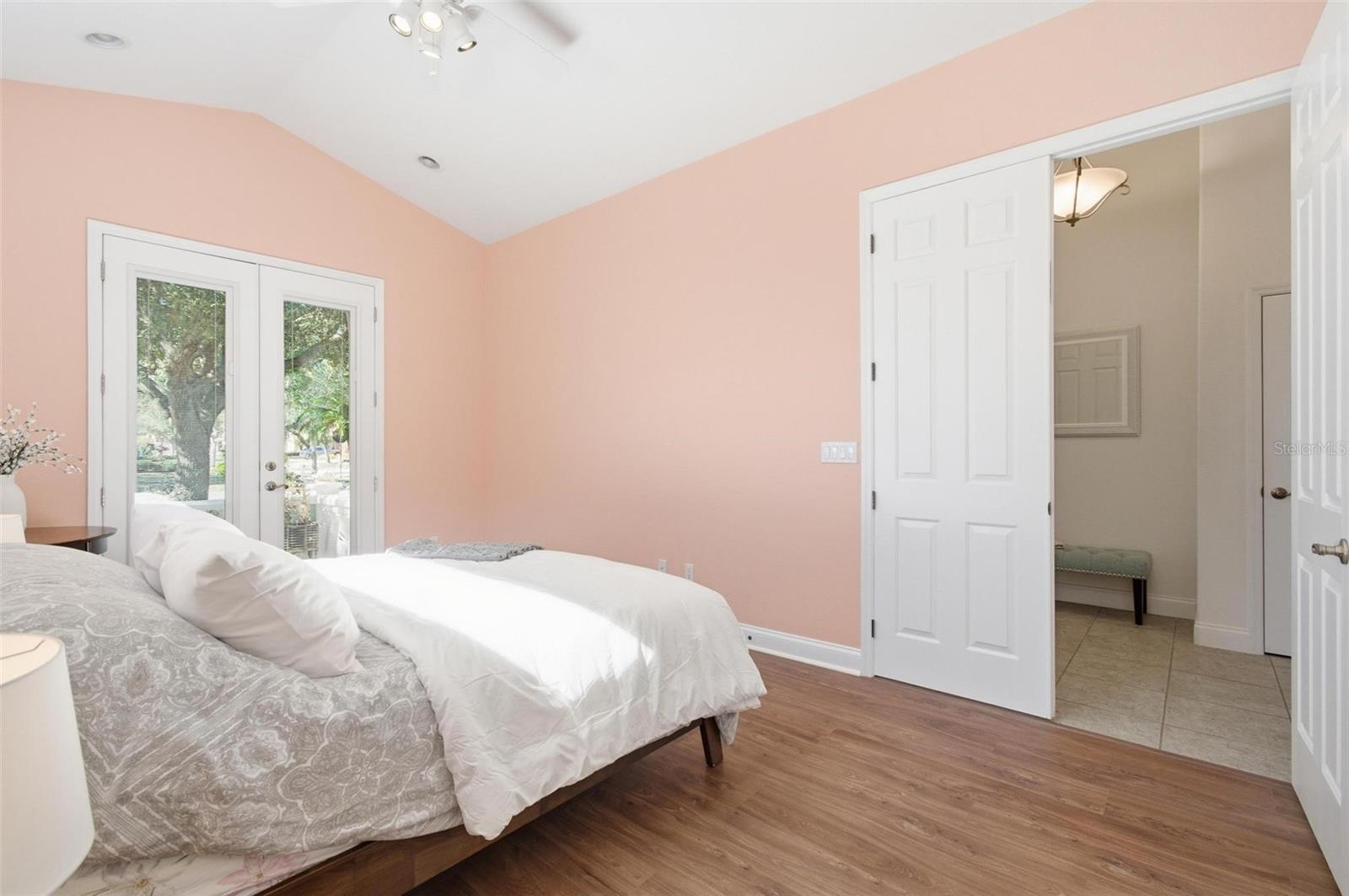 Listing photo id 51 for 33 Marshview Lane