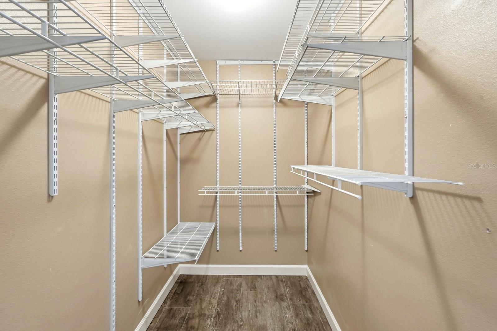 Image 15 of 51 For 31 Cherokee Court W