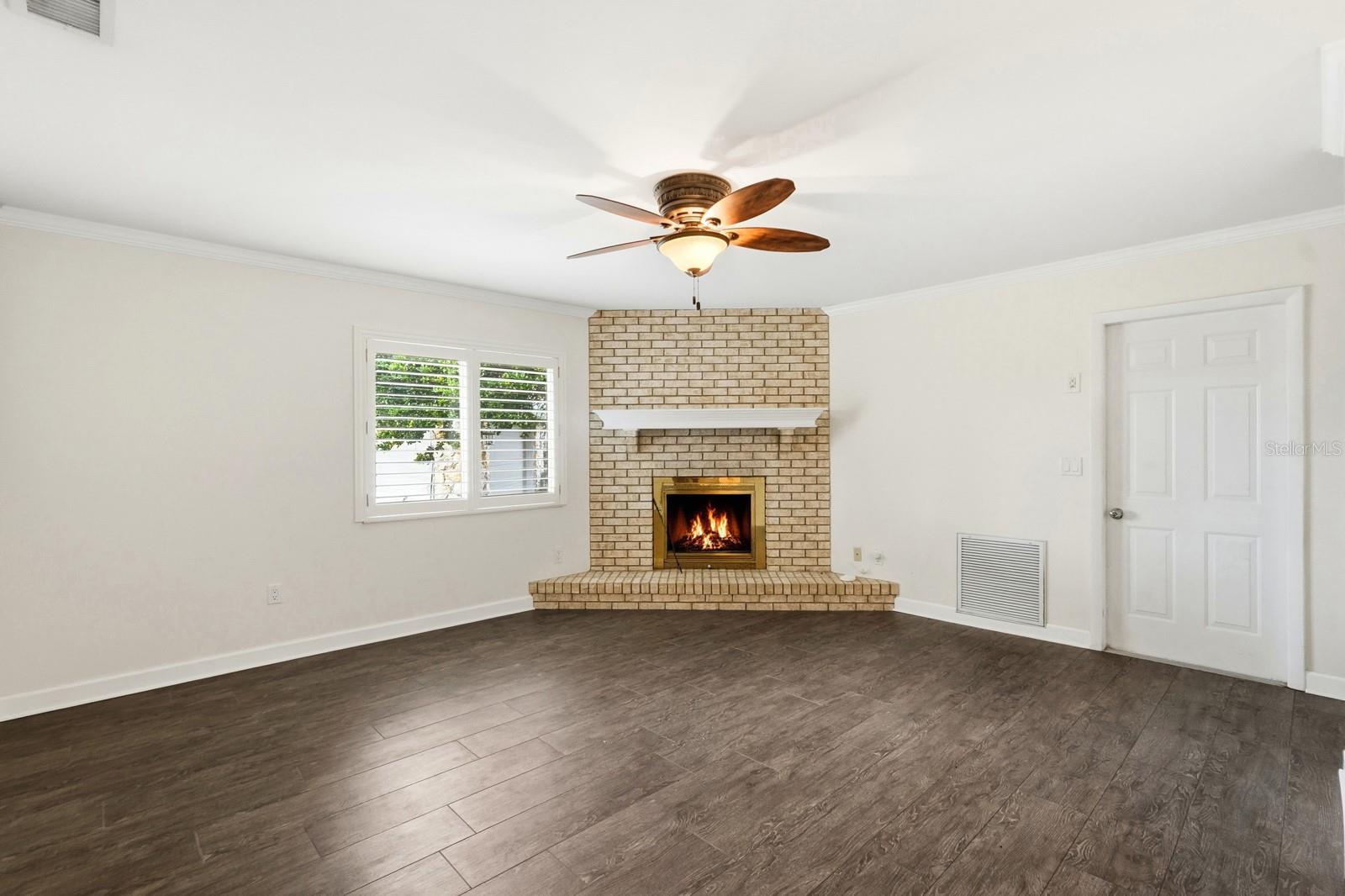 Image 22 of 51 For 31 Cherokee Court W