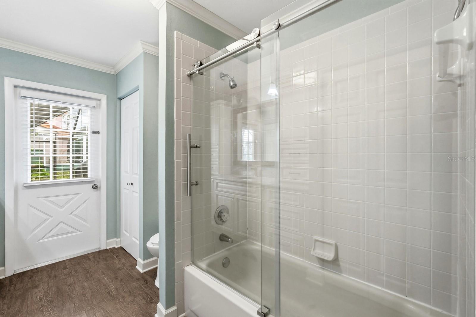 Image 25 of 51 For 31 Cherokee Court W