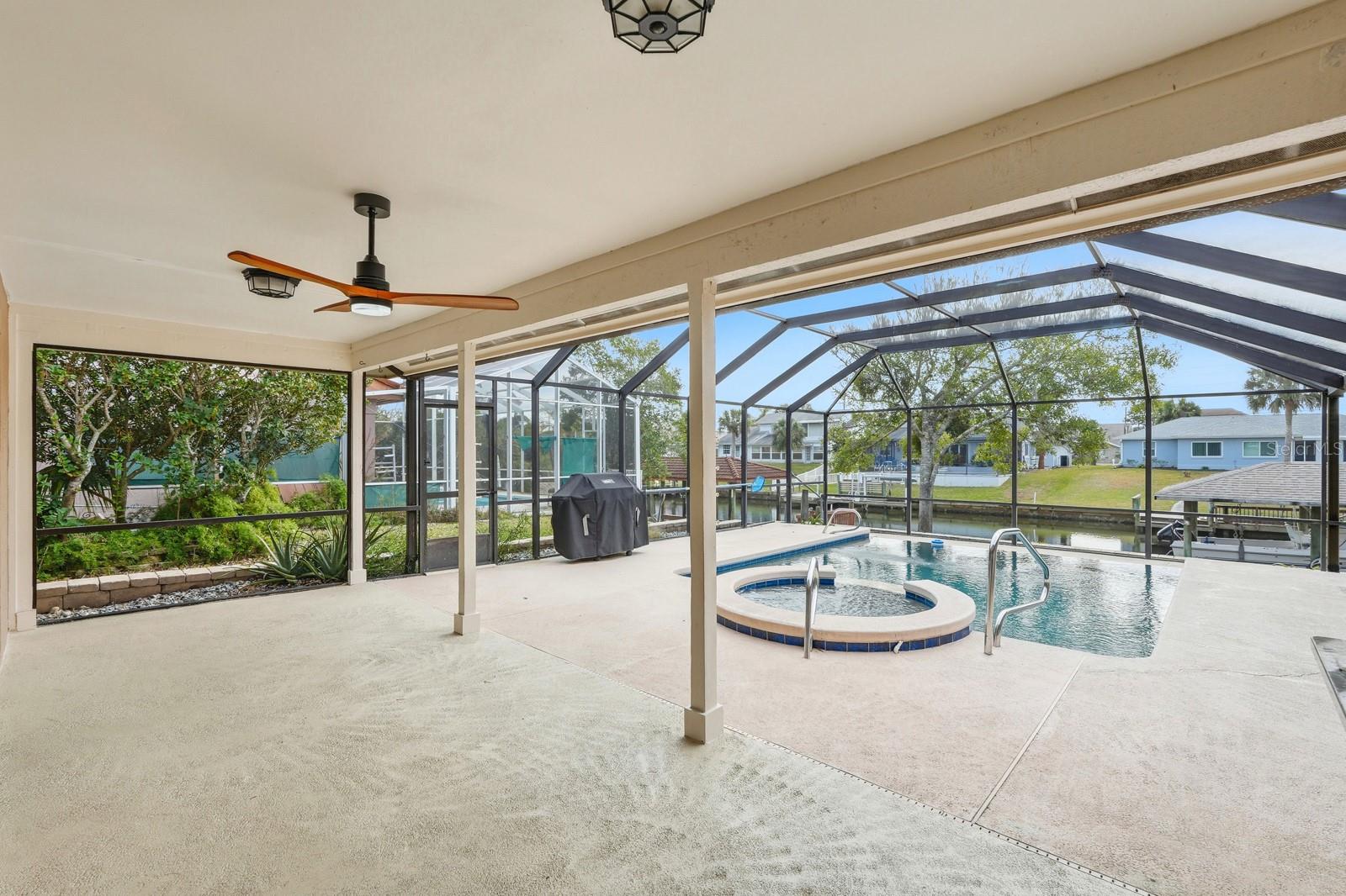 Image 32 of 51 For 31 Cherokee Court W