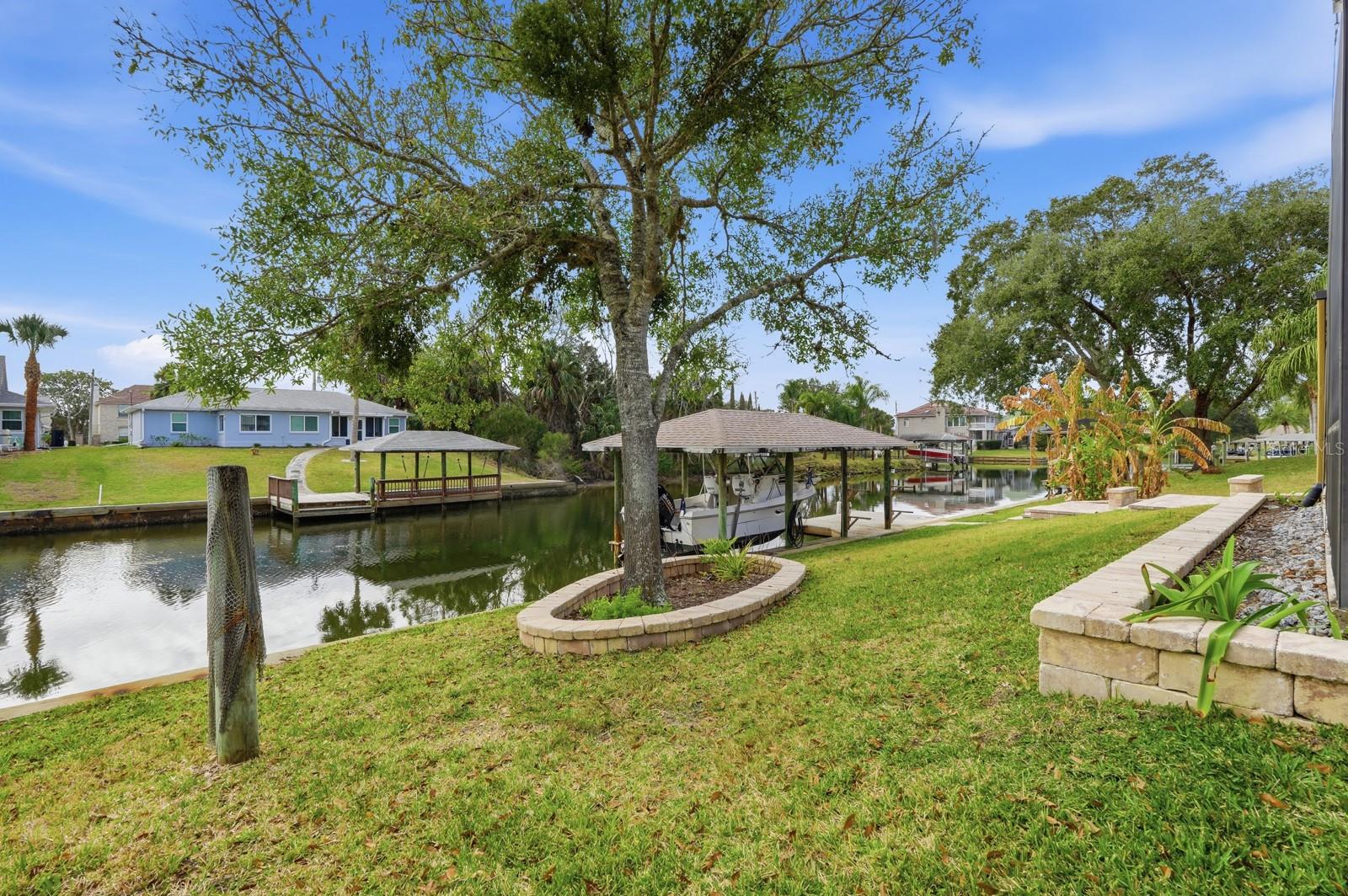 Image 41 of 51 For 31 Cherokee Court W