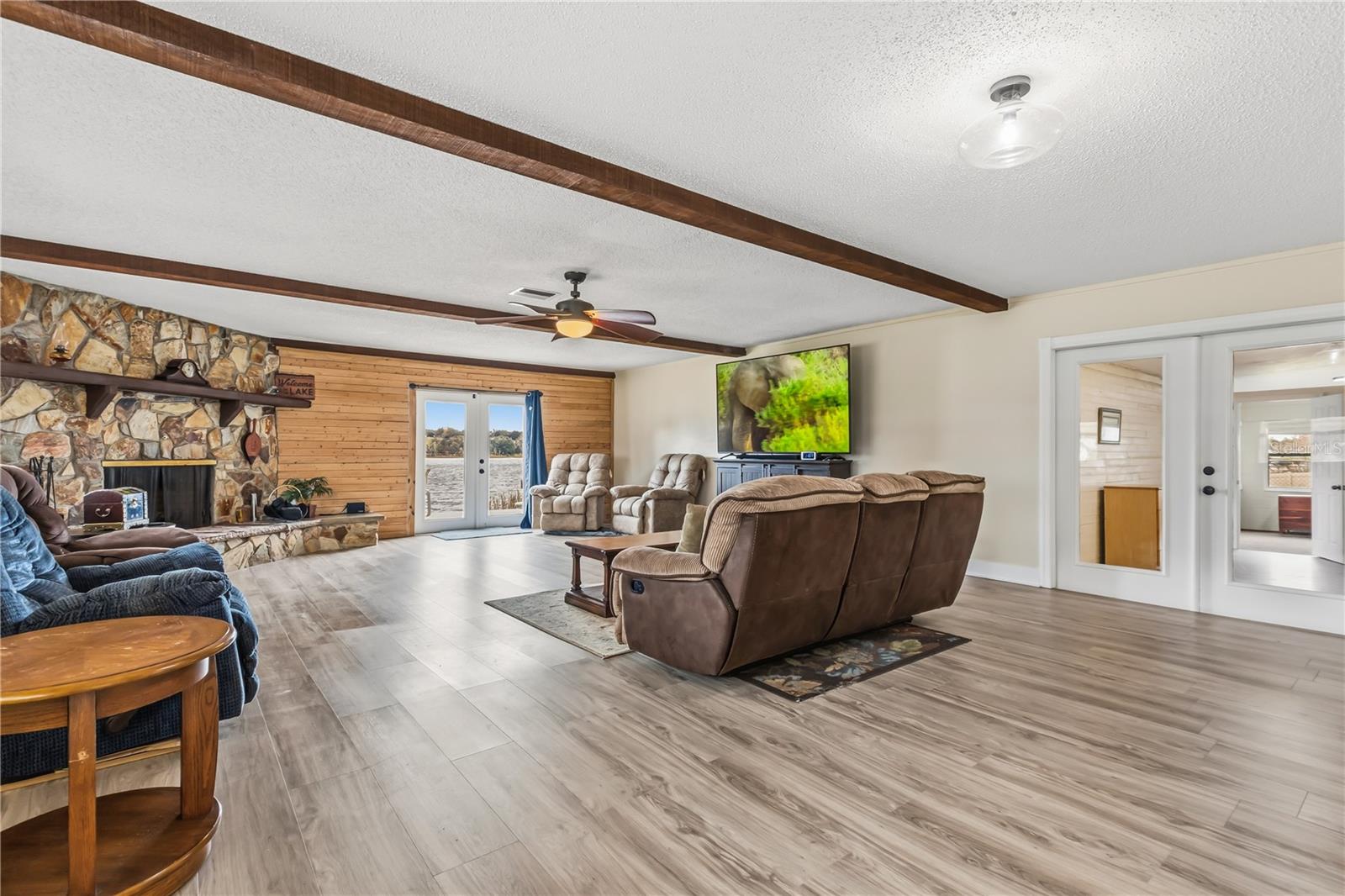 Image 11 of 48 For 9909 Jacaranda Avenue