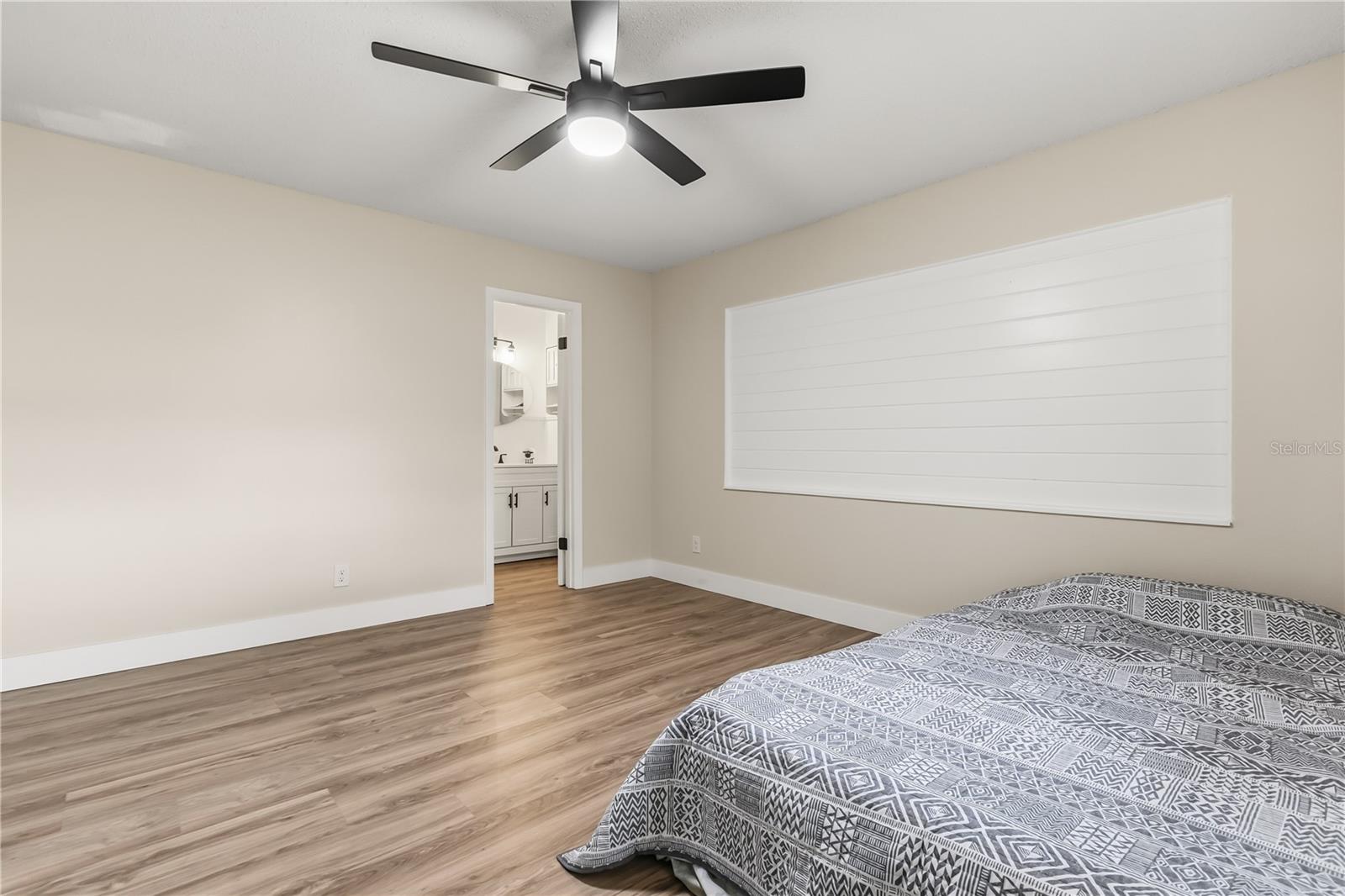 Image 24 of 48 For 9909 Jacaranda Avenue