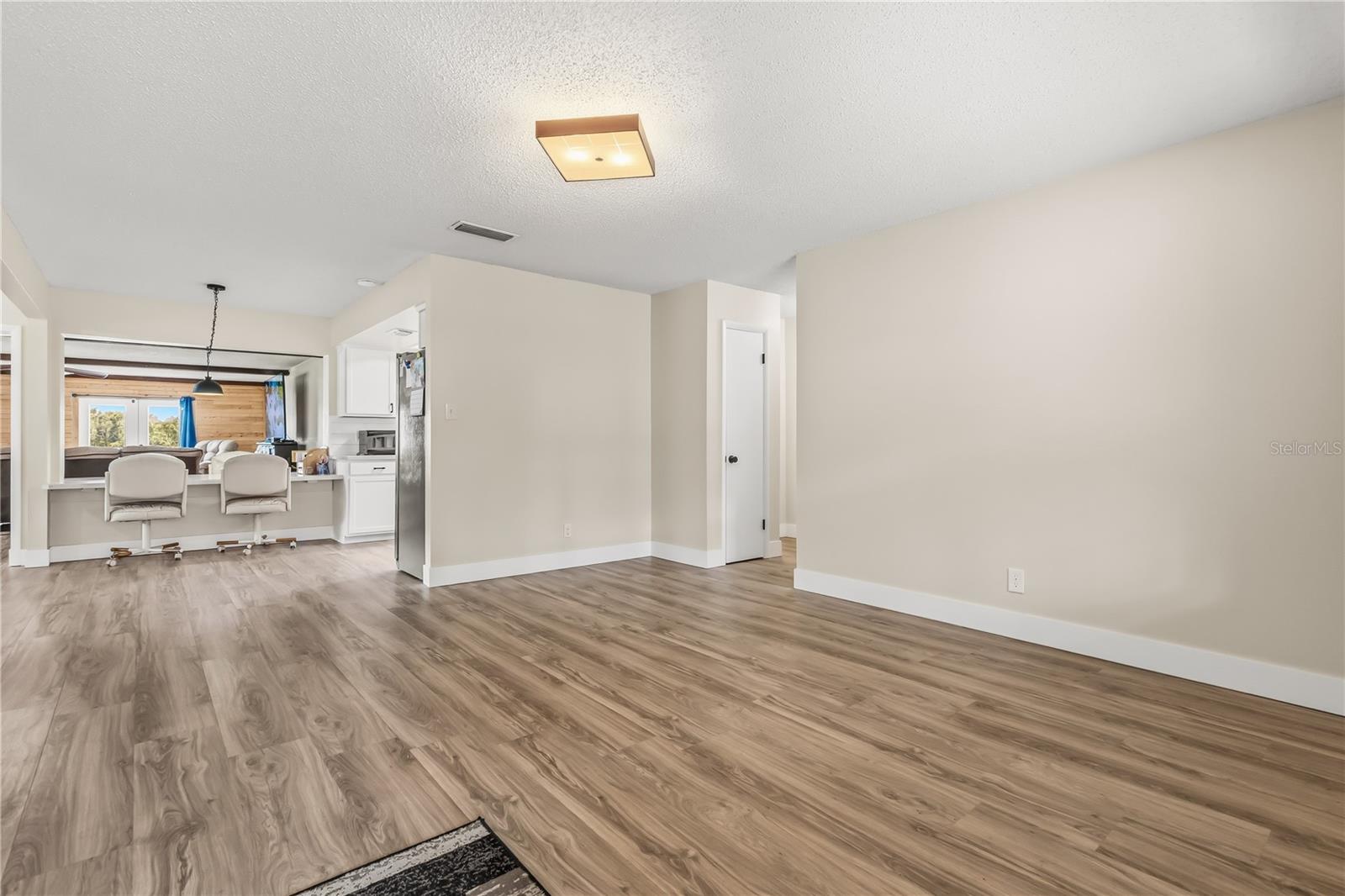 Image 3 of 48 For 9909 Jacaranda Avenue