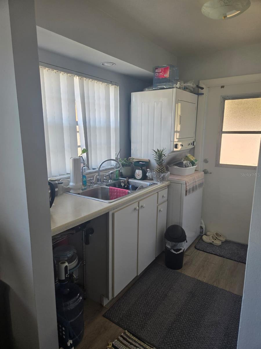 Image 14 of 34 For 2 Fawn Lane 