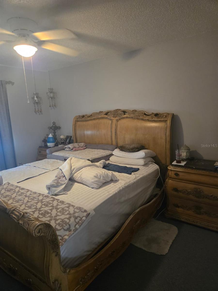 Image 17 of 34 For 2 Fawn Lane 