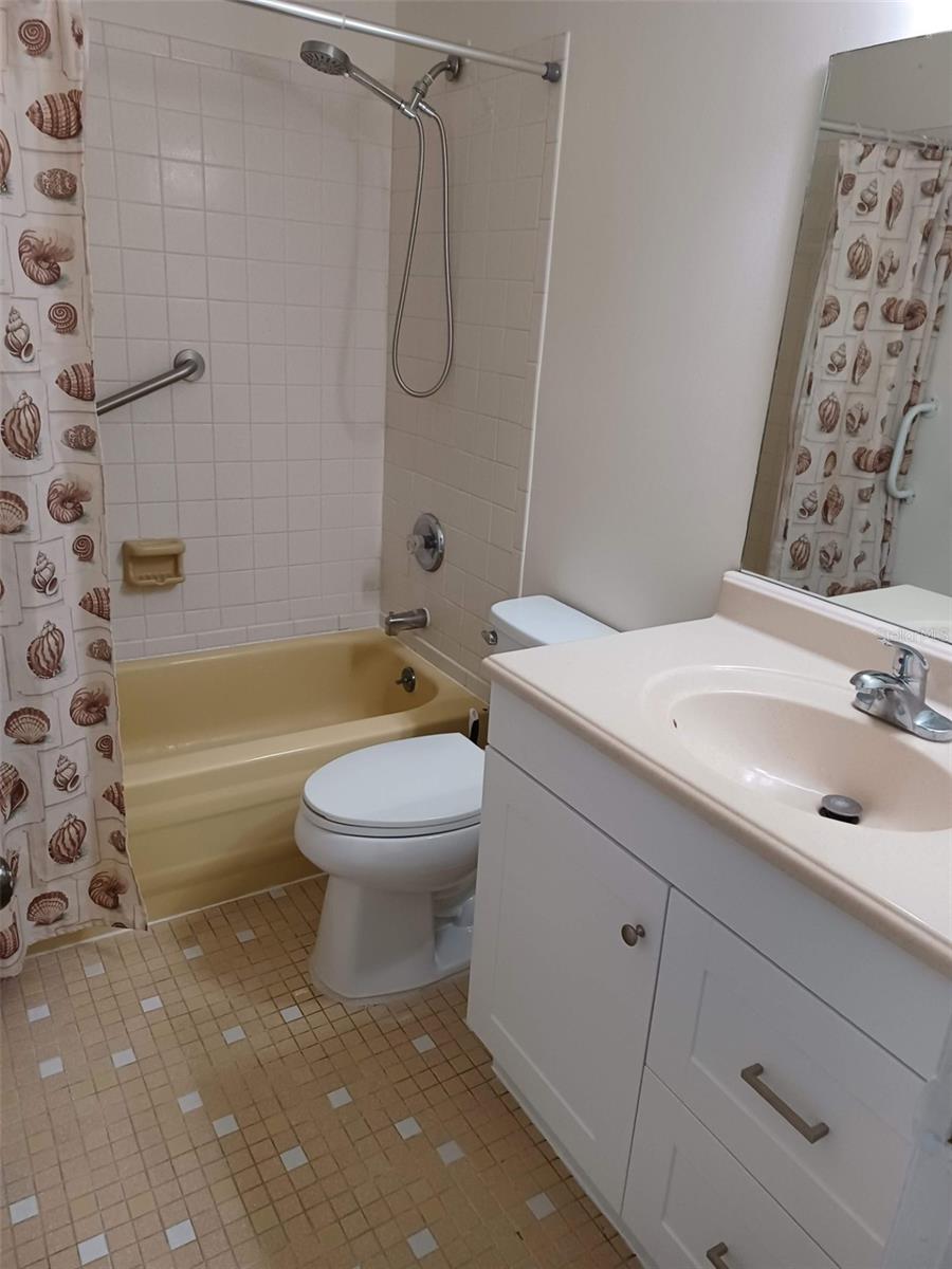 Image 23 of 34 For 2 Fawn Lane 