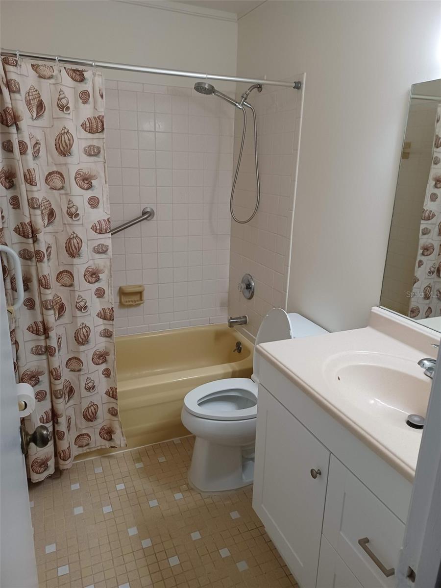 Image 27 of 34 For 2 Fawn Lane 