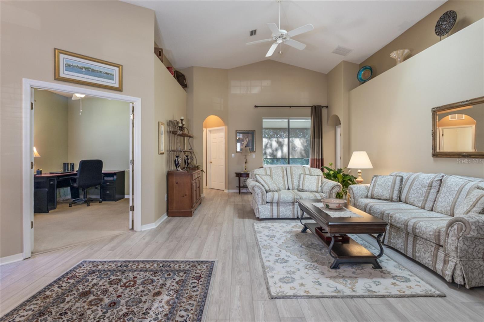 Image 14 of 32 For 148 Raintree Circle